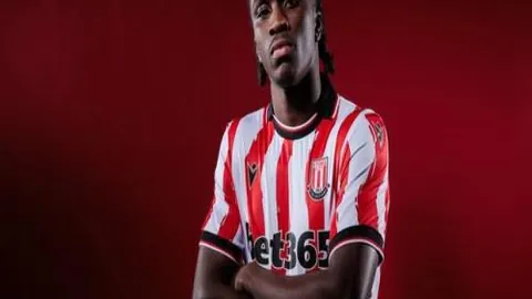 “恩比德减重36磅，NBA趋势转向轻盈中锋避免正面碰撞”